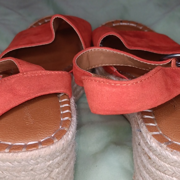 Espadrilles Wedges Universal Thread Size:7 gently worn - Picture 7 of 9